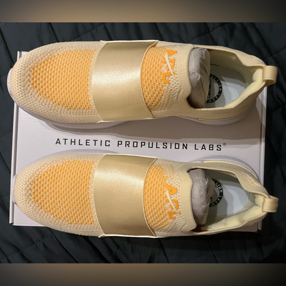 NIB m9/w10.5: $245 APL TechLoom Bliss Unisex Sneaker, Men's 9 or Women’s 10.5 🥭 - Picture 6 of 15